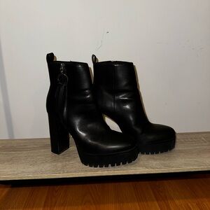 Zara booties size 39